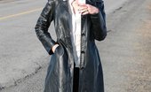 Smoking Mina 477968 Badass Babe In Long Leather Coat Smoking A Ladylike Capri 120 Smoking Mina
