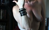 Smoking Mina 477988 Kinky Babe Mina Enjoying Smokes In Her Goth Look Smoking Mina
