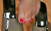 Nylon Feet Line 481773 Ida Curly Babe Revealing Her Wild Side While Posing In Her Lacy Tights On Couch Nylon Feet Line
