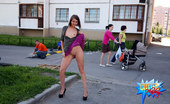Cuties Flashing 487815 Improvised Naked Show For A Couple Of Road Workers Cuties Flashing
