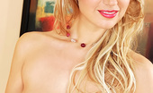 Mature Cutie 491872 Mature Cutie
