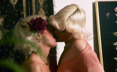 Private Classics 496195 Unknown Seventies Lesbians Two Blonde Sweeties From The Seventies Love Fooling Around Private Classics
