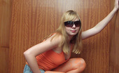 Pantyhose Colors 504962 Orange Patterned Pantyhose TeenTeen Blonde Kate In Sunglasses And Patterned Orange Pantyhose Takes Poses In A Wardrobe Pantyhose Colors
