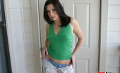 GND Amy Watch As A Horny Amy Unzips Her White Jeans And Shows Off Her Cute Blue Panties GND Amy
