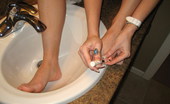 GND Cali 538014 A Very Naked Cali Paints Her Toenails For You GND Cali
