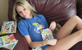 GND Cali 538037 Cali Shows Us Just How Much She Loves Her Comics GND Cali
