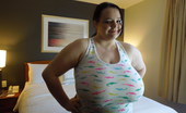Divine Breasts Peyton Big Boobs 18yr Old Divine Breasts
