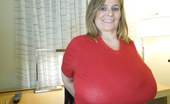 Divine Breasts 546825 Sarah Sweet Juicy Big Tits Divine Breasts
