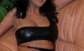 Amsterdam Rubber 550723 Gorgeous Tits In Tight Fit Amsterdam Rubber
