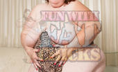 Fun With Fat Chicks 556904 FunChick Suzanne Solo Fun With Fat Chicks
