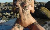 Amateur Bangers 558783 Wild Chick Rubbing Her Hot Body With Mud Amateur Bangers
