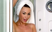 Amateur Bangers 558810 Brunette Pours Shampoo On Her Body In Shower Amateur Bangers
