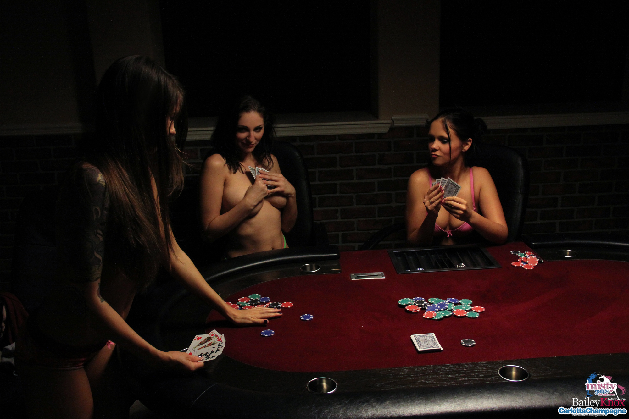 играют в покер порно фото 13