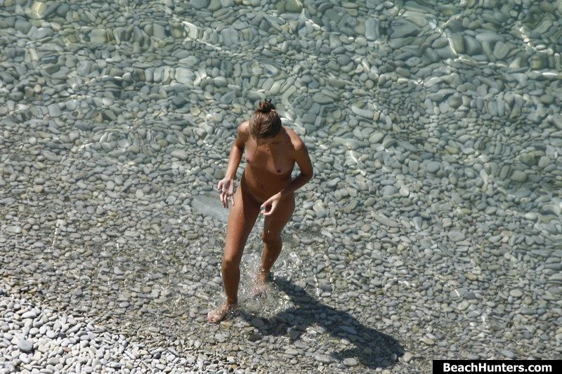 Voyeur hunter filmed some wenches on the nude beach