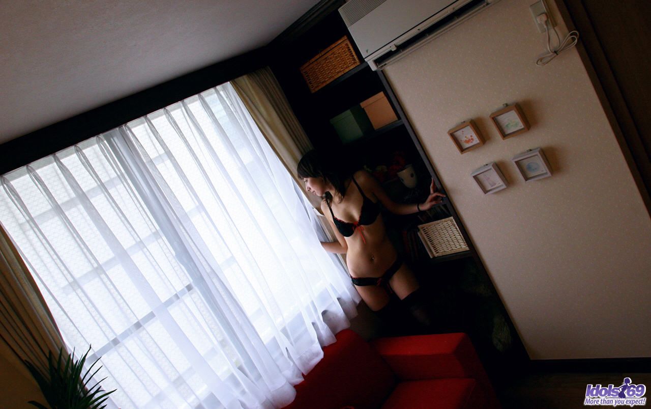 Idols 69 Jyuri Kanoh Sexy Japanese Lingerie Model Peeks Out Her Fine Tits 257629 Foto