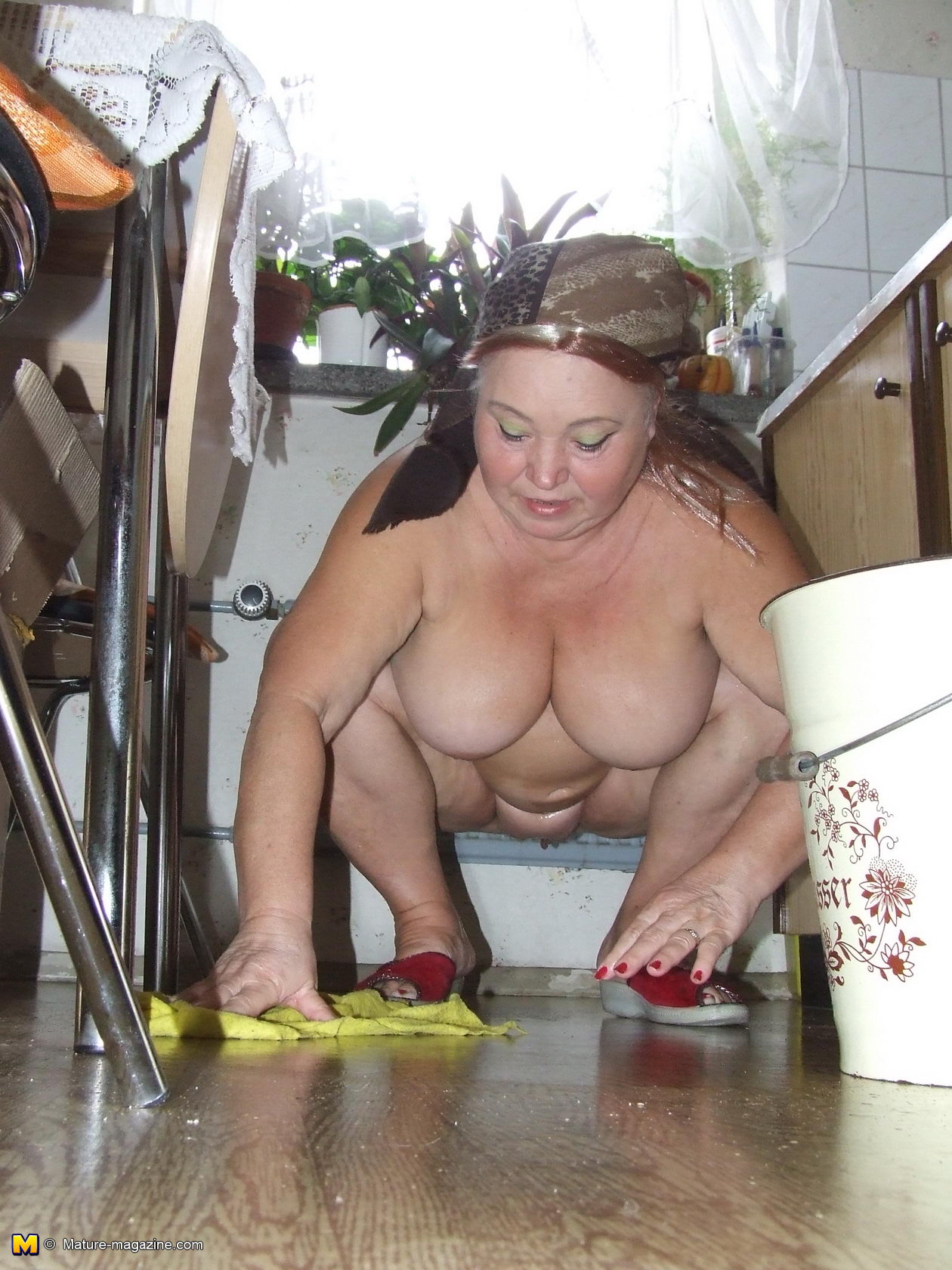 Ellie Brown Nude Housecleaning