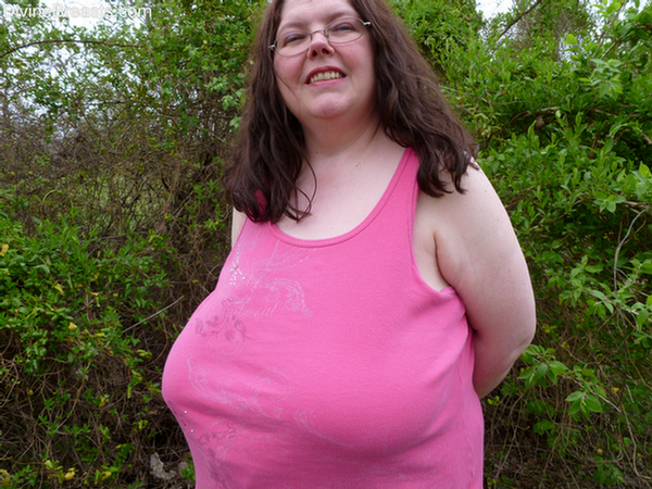 Divine Breasts Tracy Big Boobs Park Flasher Divine Breasts 546964 amateur 600x450 image Divine Breasts Tracy Big Boobs Park Flasher Divine Breasts 546964